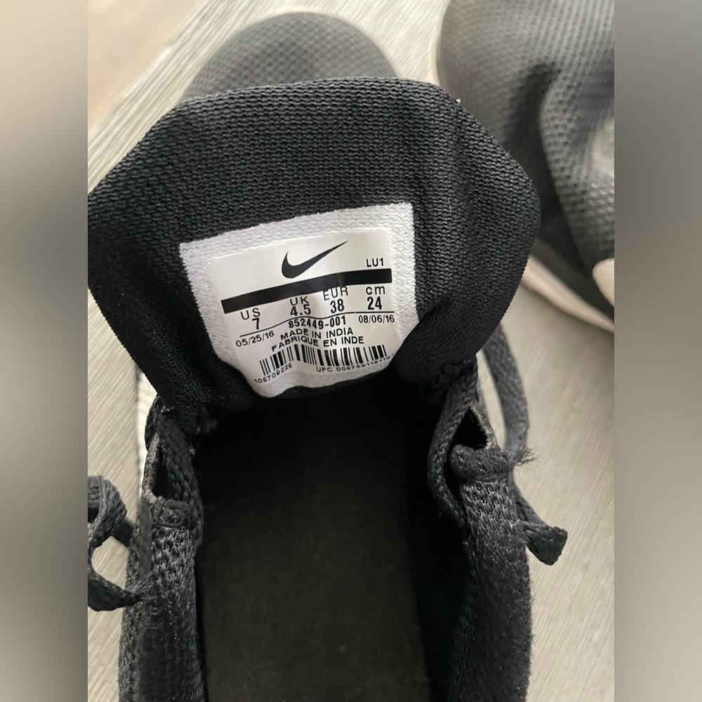 USED/ Wmns In-Season TR 6 'Black' size 7 - Picture 3 of 5